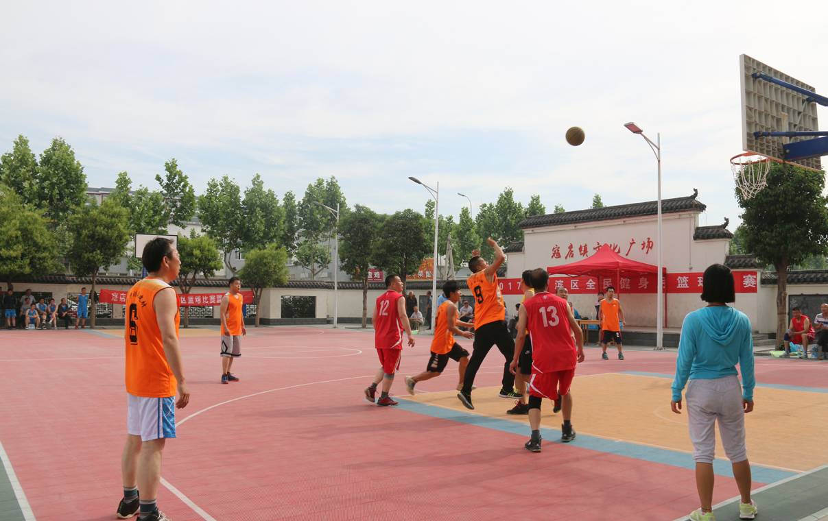 最近两轮遭遇连败的成都蓉城回到主场以2比0战胜河南队